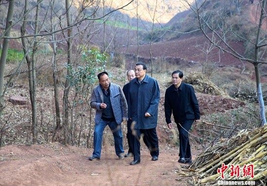 李克强辗转一个半小时探访云南大山深处贫困户